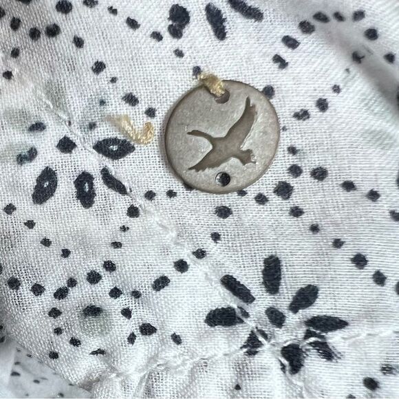 Eddie Bauer 100% cotton black and white print pintuck pleated Henley top size XS - Picture 4 of 6